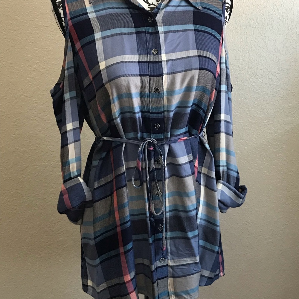 NWOT Motherhood Maternity Open Shoulder